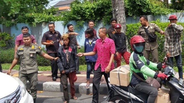 5 remaja Punk saat diamankan Satpol PP Denpasar - IST