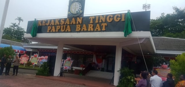 Peresmian gedung sementara Kantor Kejati Papua Barat di Manokwari, foto : Edi Musahidin