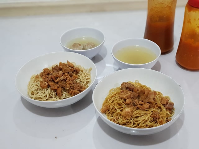 Bikin Kenyang, 5 Rekomendasi Mi Ayam Enak di Jakarta Buat Sarapan (132758)