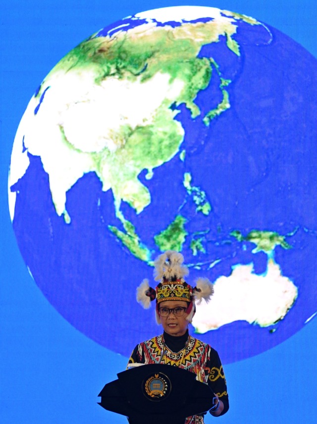Menteri Luar Negeri Retno Marsudi menyampaikan paparan dalam Pernyataan Pers Tahunan Kementerian Luar Negeri Tahun 2020 di Jakarta, Rabu (8/1/2020). Foto: ANTARA FOTO/Aditya Pradana Putra