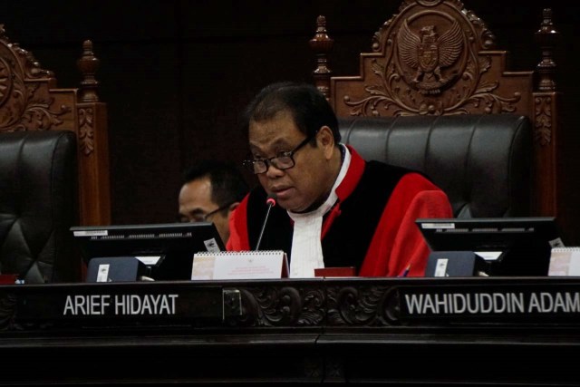Ketua Majelis Hakim Arief Hidayat memimpin sidang uji materi UU KPK di Mahkamah Konstitusi, Jakarta, Rabu (8/1/2020). Foto: Jamal Ramadhan/kumparan 