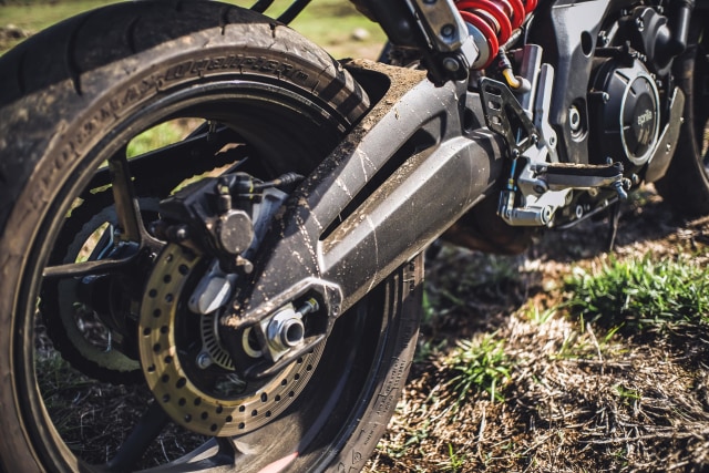 Mencoba Naked Bike Rp 560 Juta, Aprilia Shiver 900 (4409)
