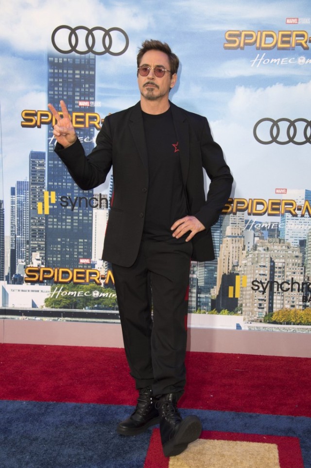 Penampilan stylish Robert Downey Jr. Foto: Valerie Macon/ AFP