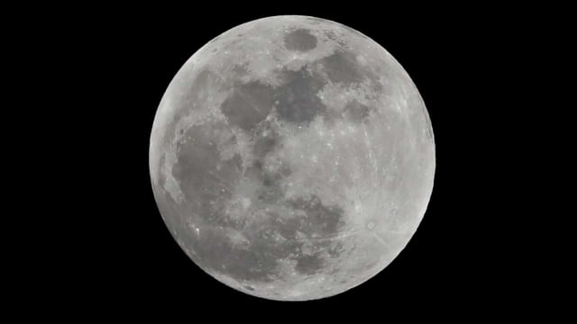 Bulan purnama. Foto: Abil Achmad Akbar/kumparan