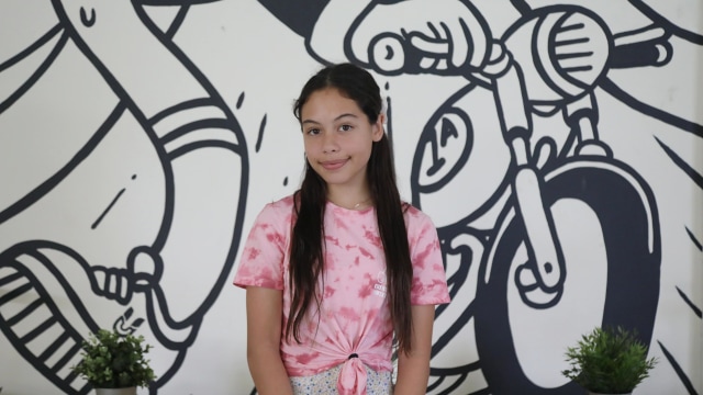 Penyanyi Izellah Connelly