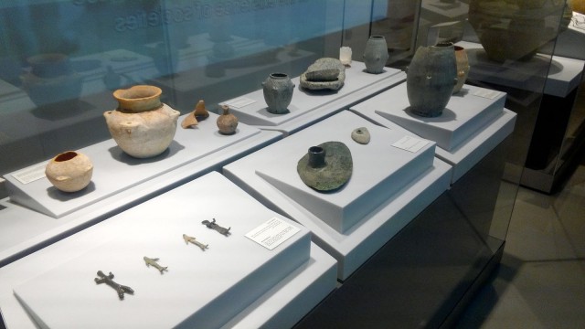Foto: Benda-benda peninggalan dari situs Saruq Al-Hadid