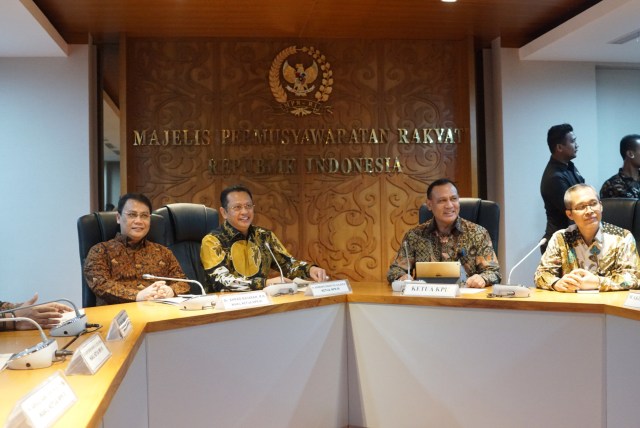 Ketua KPK, Firli Bahuri, bertemu dengan Ketua MPR, Bambang Soesatyo, Selasa (14/1/2020). Foto: Helmi Afandi/kumparan