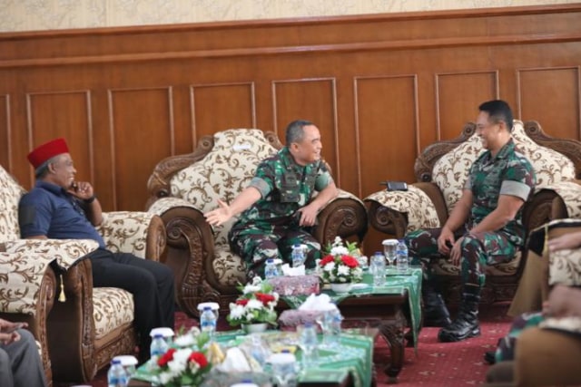 Kala Eks GAM 'Menyusup' ke Rombongan KSAD, Menanti Jenderal Thailand (119454)