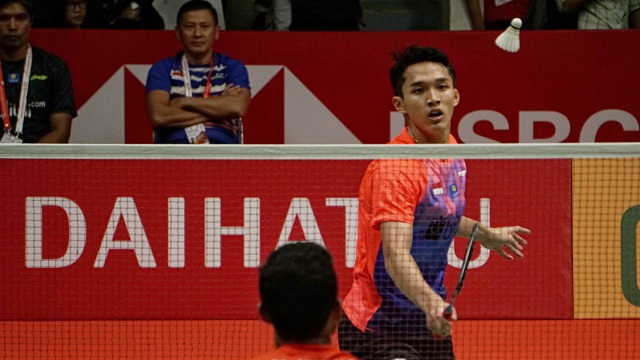 Tunggal putra Indonesia Jonatan Christie saat pertandingan Indonesia Master 2020 di Istora Senayan, Jakarta. Foto: Jamal Ramdhan/kumparan