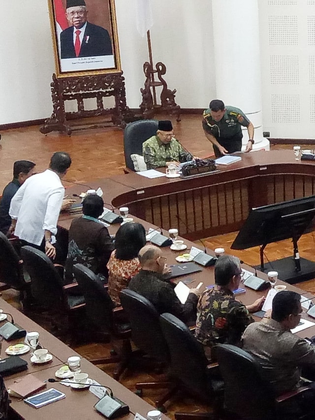 Wakil Presiden Ma'ruf pimpin rapat Pengembangan Wisata di Kantor Wapres, Jakarta.  Foto: Kevin S. Kurnianto/kumparan 