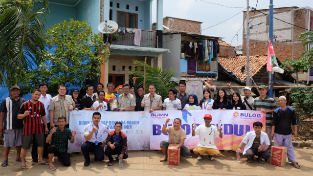 Penyaluran bantuan Perum Bulog untuk korban bancana
