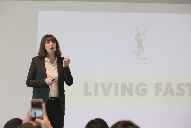 Pure Shots by YSL Beauty, Solusi Bagi Perempuan Urban yang Memiliki Banyak Aktivitas (548382)