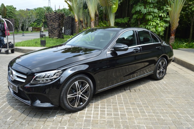 Mercedes-Benz C-Class C180 Foto: Bagas Putra Riyadhana/kumparan