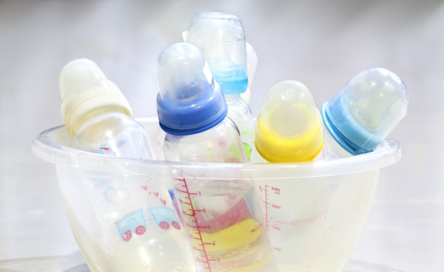 Ilustrasi botol bayi. Foto: Shutterstock