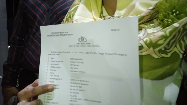 Dewi Tanjung Laporkan Pendukung Anies Terkait Insiden Demo Banjir (136871)