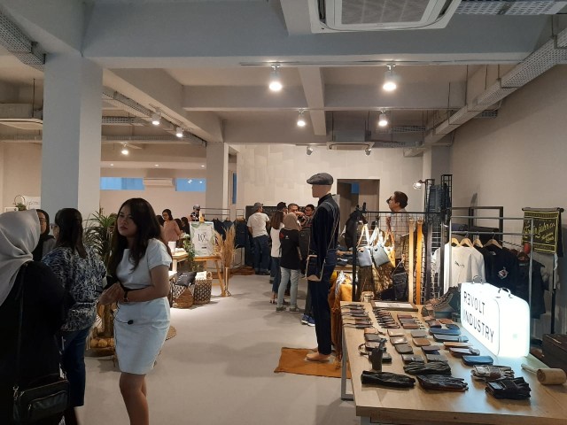 Milieu Space, Ruang Kreatif Asyik di Surabaya (221106)