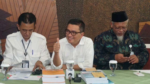 Konferensi Pers, Helmy Yahya