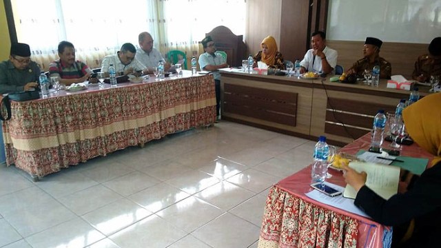 Kunjungan lapangan Komisi I DPRD Kabupaten Kuningan ke sejumlah pemerintahan desa di wilayah Dapil III Kuningan. (Andri Yanto)
