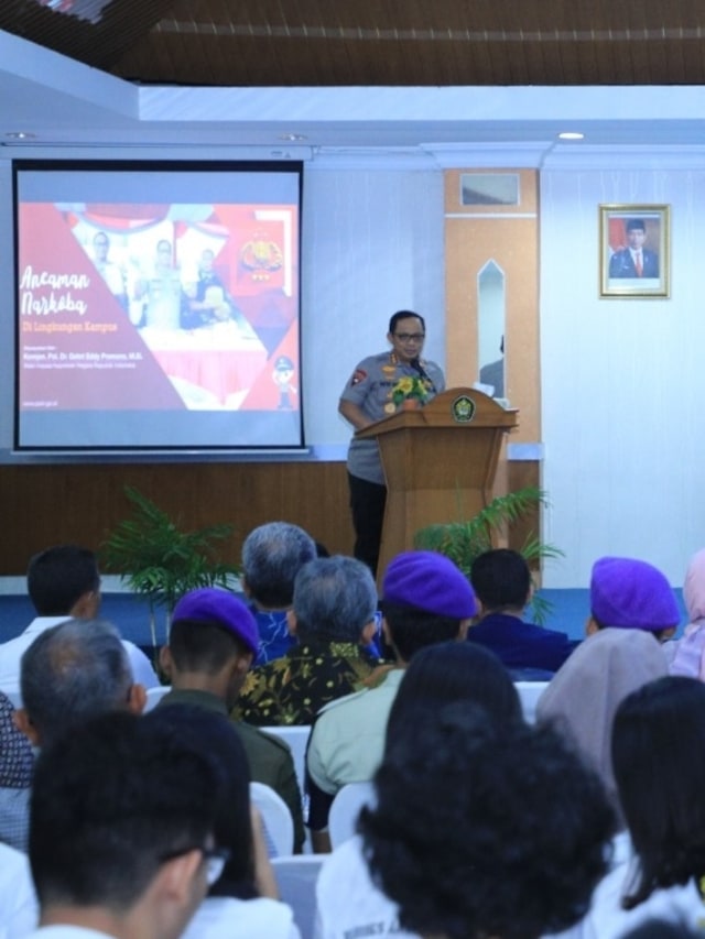 Wakapolri Komjen Gatot memberikan pengarahan soal bahaya narkoba di Universitas Pancasila. Foto: Dok. Universitas Pancasila