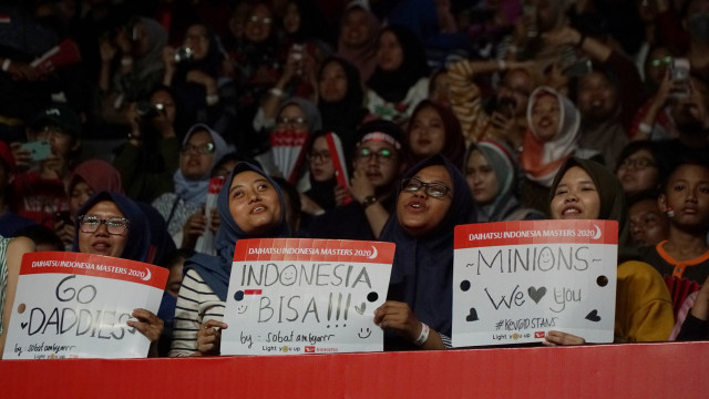 Penonton yang menghadiri partai final Indonesia Masters 2020 di Istora Senayan, Jakarta.  Foto: Jamal Ramadhan/kumparan 