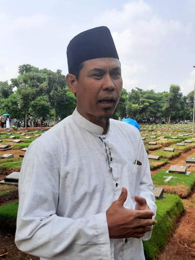 Balada Nama Munarman FPI di Kaleng Berisikan Peluru di Depok (5634)