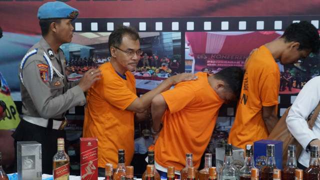 Konferensi Polres Tanjung Priok, Miras Oplosan