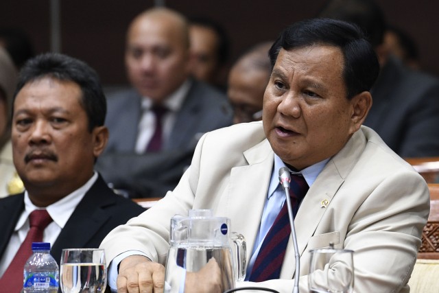 Menteri Pertahanan Prabowo Subianto mengikuti rapat kerja bersama Komisi I DPR. Foto: ANTARA FOTO/Puspa Perwitasari