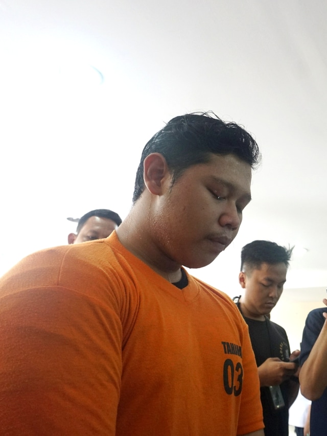 Pelaku, begal payudara dihadirkan saat rilis kasus di Polda Metro Jaya, Jakarta, Senin (20/1/2020). Foto: Nugroho Sejati/kumparan