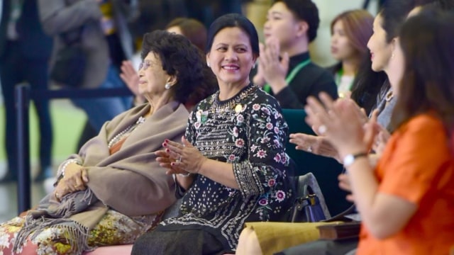 Iriana Jokowi di KTT Asean-RoK