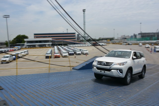 Ekspor Toyota Indonesia tumbuh hampir 1 persen. Foto: dok. TMMIN