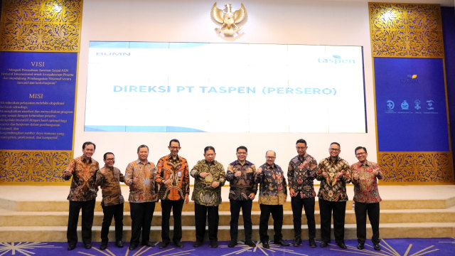 Foto Bersama Komisaris Utama saat Serah Terima Jabatan Direksi TASPEN. Foto: Dok. TASPEN