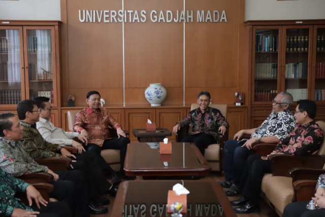 Dewan Pertimbangan Presiden (Wantimpres) saat berkunjung ke Universitas Gadjah Mada (UGM), Selasa (21/1/2020). Foto: dok. Humas UGM
