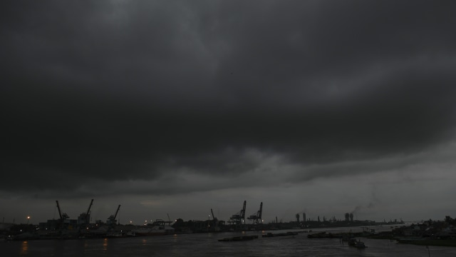 Ilustrasi cuaca buruk. Foto: ANTARA FOTO/Nova Wahyudi