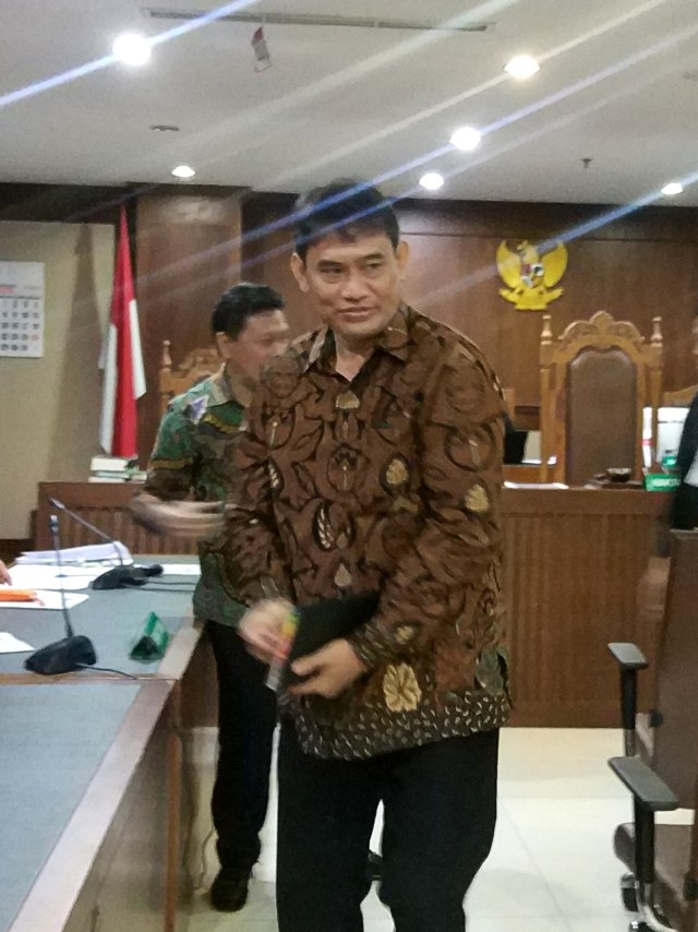 Sidang dakwaan Mantan PT Perkebunan Nusantara (PTPN) III (Persero), Dolly Parlagutan Pulungan dan Direktur Pemasaran PTPN III, I Kadek Kertha Laksana. Foto: Adhim Mugni mubarok/kumparan