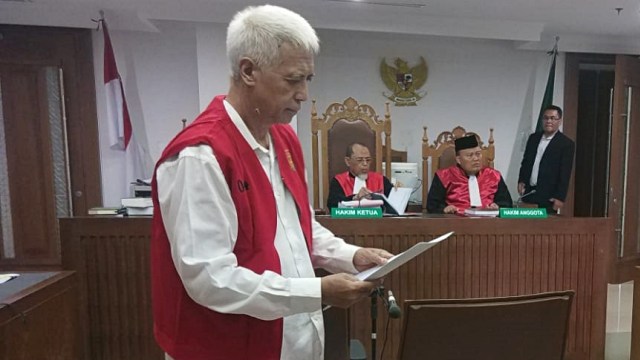 Eks Dosen IPB Abdul Basith Didakwa Terlibat Pembuatan Bom Molotov (516085)