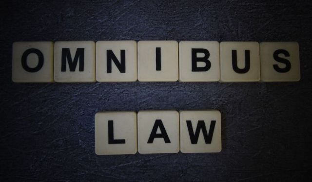 kalangan-pekerja-bersama-warganet-dukung-kebijakan-omnibus-law_m_174991.jpg