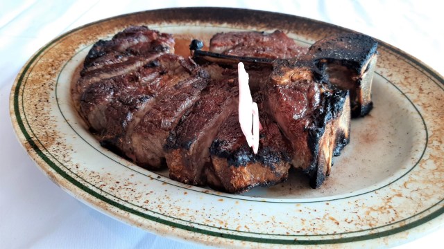 Mencicipi Steak Renyah nan Gurih Rp 1,7 Juta ala Wolfgangs Steak House (3)
