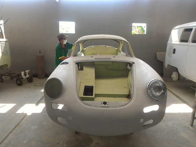 Yumos Garage: Mengembalikan Eksotisme Porsche Klasik dari Rongsokan (101487)