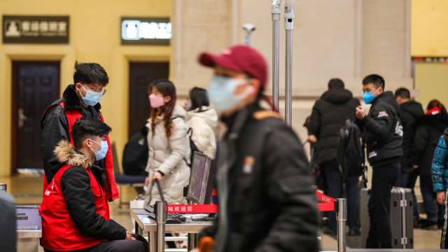 China, Warga memakai masker