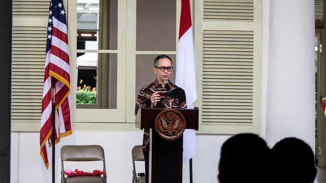 Mahendra Siregar dalam acara peresmian Gedung Bersejarah (The Heritage Building) di dalam Kompleks Kedubes AS, Jakarta, Kamis (23/1). Foto: ANTARA FOTO/Aprillio Akbar