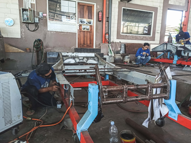 Yumos Garage: Mengembalikan Eksotisme Porsche Klasik dari Rongsokan (101479)