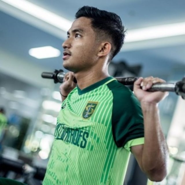 Di Persebaya, Hambali bakal kembali bekerja sama dengan Aji Santoso, pelatihnya di Persela Lamongan. Foto: dok. Media Persebaya