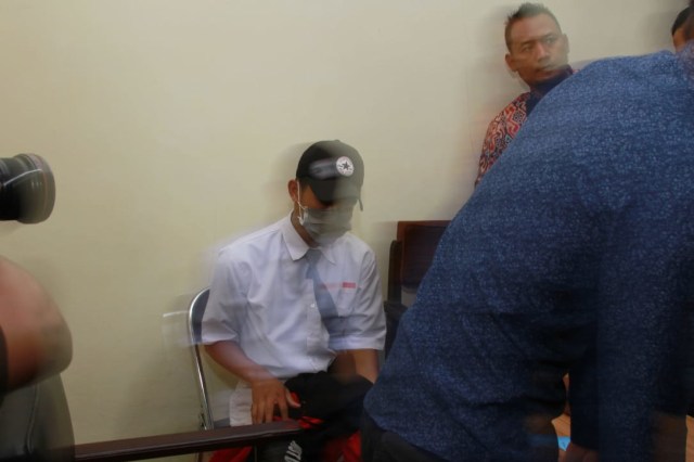 ZA, pelajar yang bunuh begal di Malang akhirnya divonis hukuman pembinaan selama satu tahun di LKSA Darul Aitam Wajak, Malang. (Foto: BEN)