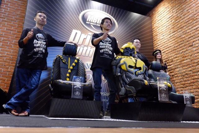 Desain jok menggunakan kulit sintetis MBTech
