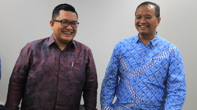 Donny Andy Saragih (kiri) dan Agung Wicaksono dalam RUSPLB TransJakarta, Kamis (23/1).  Foto: Dok. Istimewa