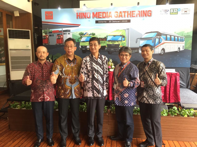 Otomotif, Hino, Media Gathering