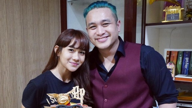 GIlang Dirga dan pacarnya Adiezty Fersa. Foto: Instagram / @gilangdirga