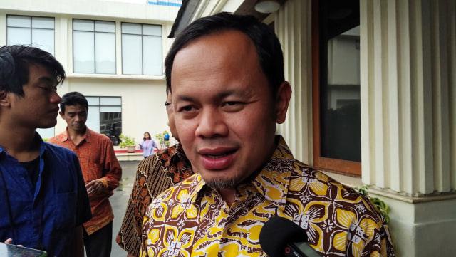 Wali kota Bogor, Bima Arya Sugiarto saat kunjungi kantor Kemenkopolhukam. Foto: Aprilandika Pratama/kumparan 