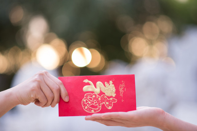 Ilustrasi angpao. Foto: Shutterstock