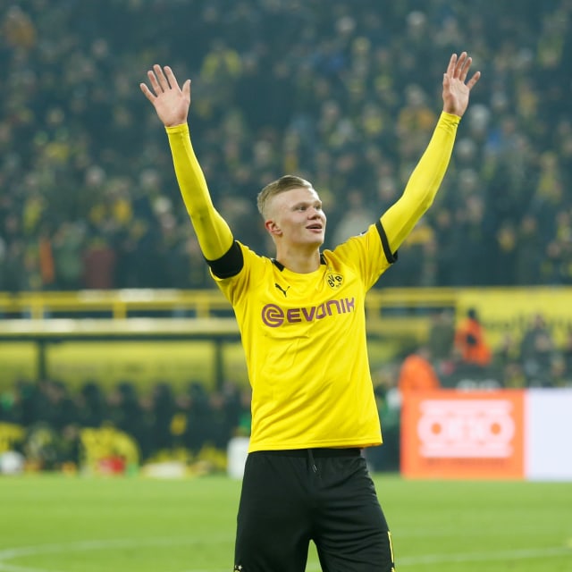 Erling Haaland, si pencetak sejarah di Bundesliga. Foto: REUTERS/Leon Kuegeler